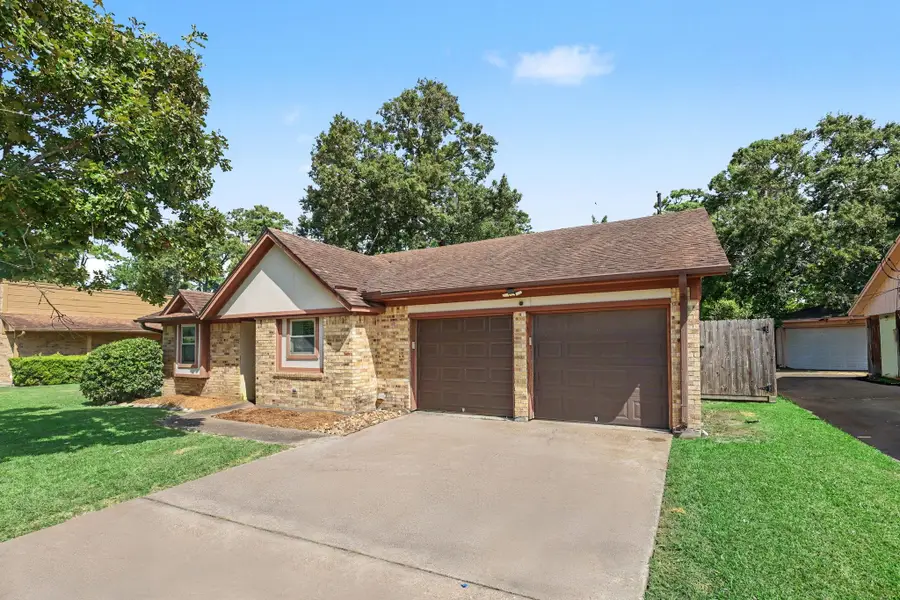 9911 El Chaco Street, Baytown, TX 77521 - #3