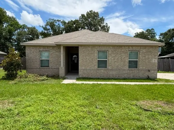 104 Tracie Drive, Dayton, TX 77535