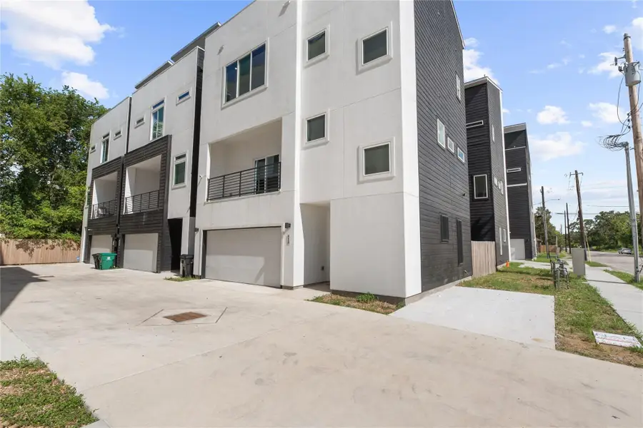 515 Schweikhardt Street, Houston, TX 77020 - Image #2