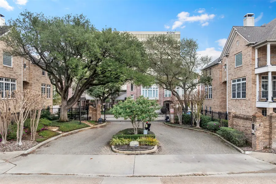 26 Stalynn Lane, Houston, TX 77027 - #3