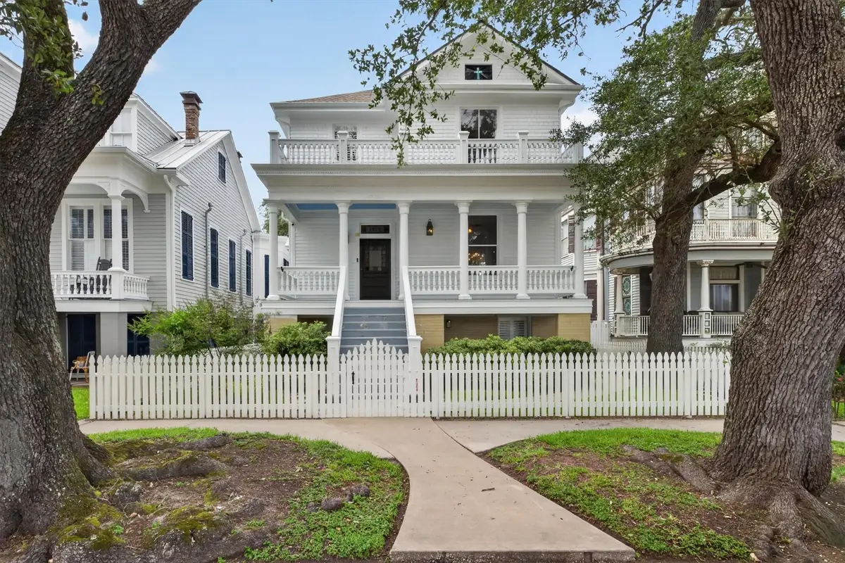 1324 Sealy Street, Galveston, TX 77550 - #1