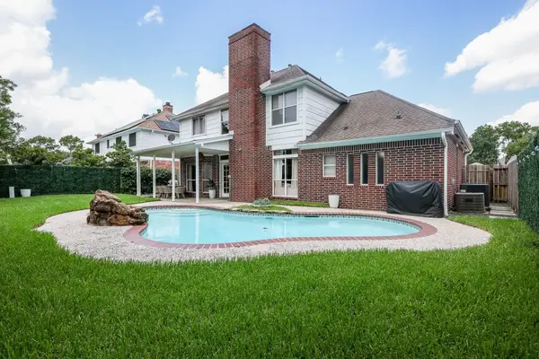 118 Mill Trail Drive, Sugar Land, TX 77498