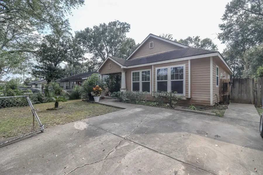 2450 Columbia Street, Beaumont, TX 77701 - Image #3