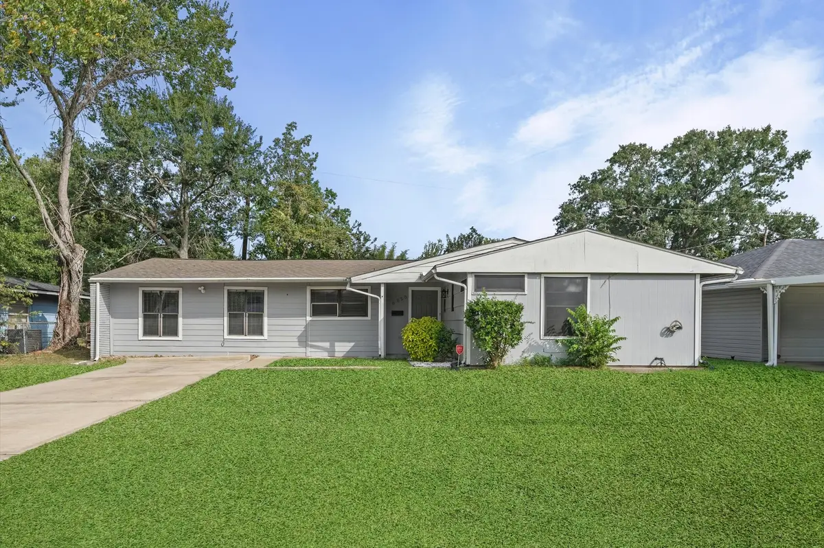 6025 Wortham Way, Houston, TX 77033 - Image #1