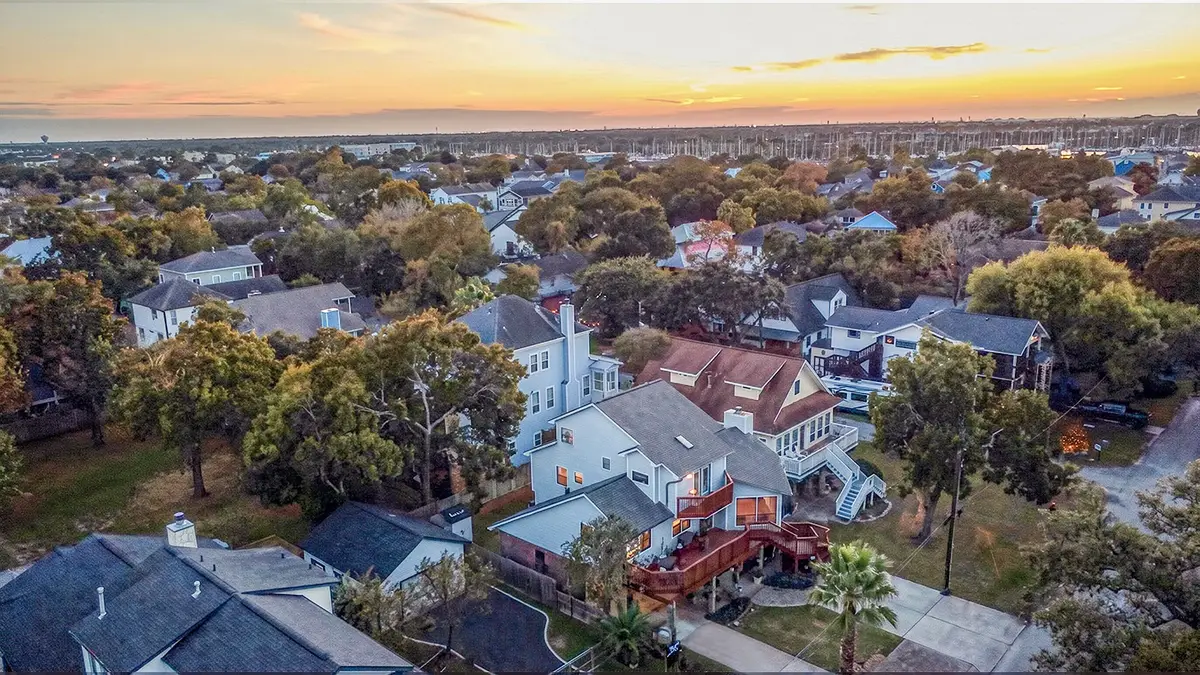 907 Juniper Road, Clear Lake Shores, TX 77565 - #1