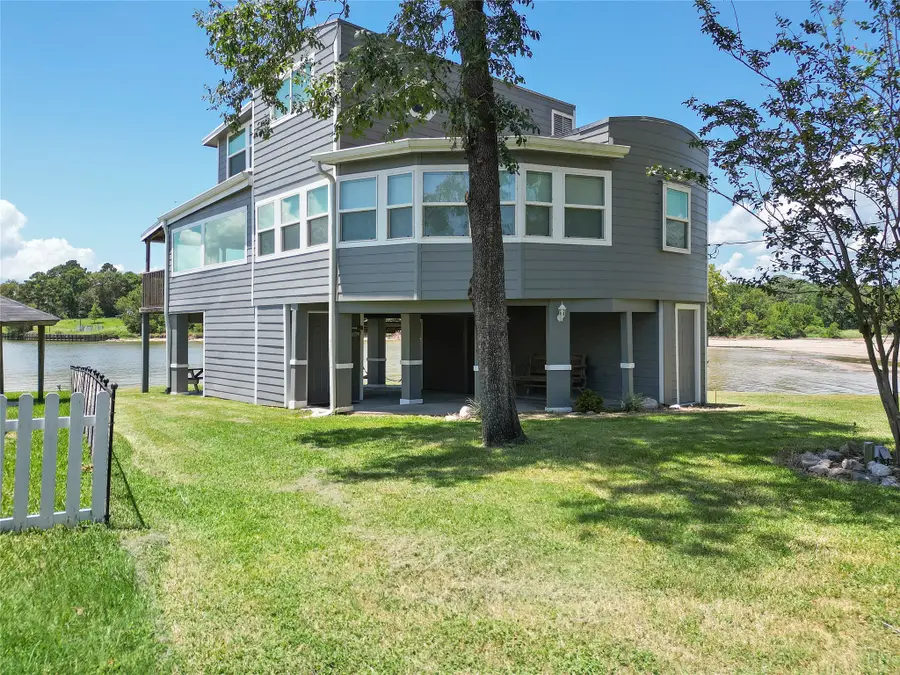 210 W Lakeview Wood, Onalaska, TX 77360 - #3