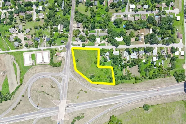 102 S Dixie Street, Brenham, TX 77833