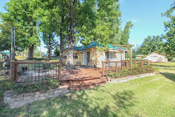 117 Glade, Onalaska, TX 77360