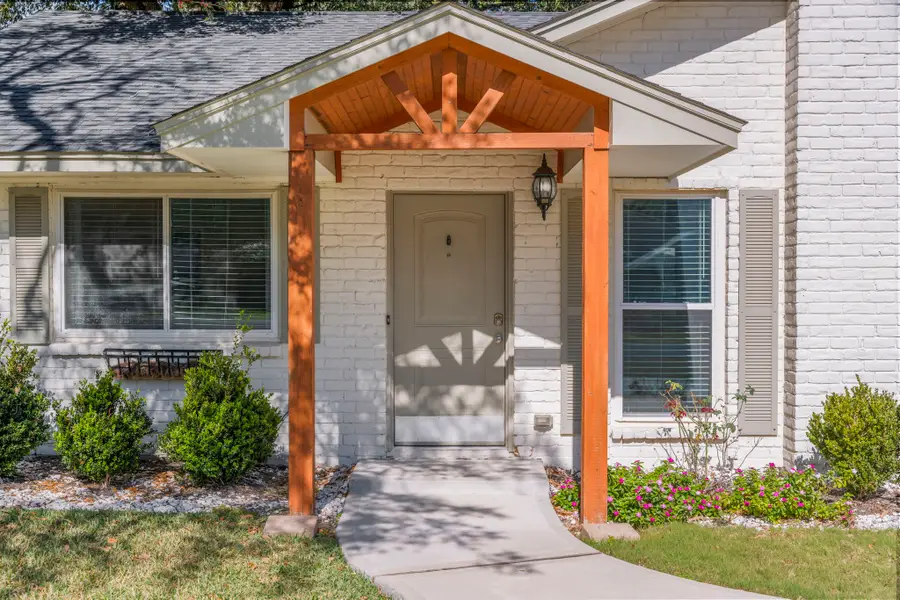 56 Greentree Lane, Conroe, TX 77304 - Image #3