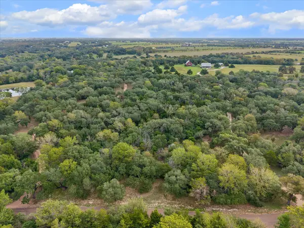 000 Kneip, Round Top, TX 78945