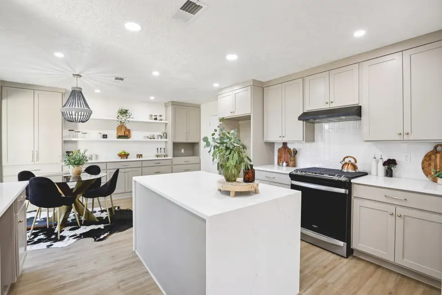 950 Buoy Road, Houston, TX 77062 - Image #3