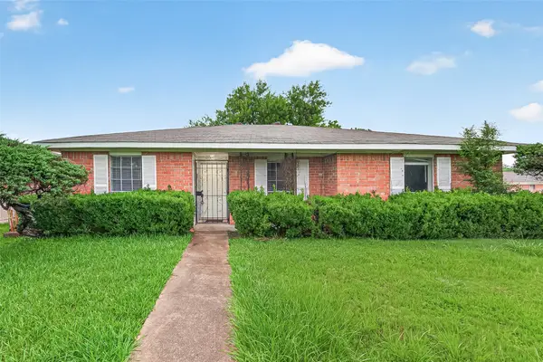 3102 Knotty Oaks Trail, Houston, TX 77045