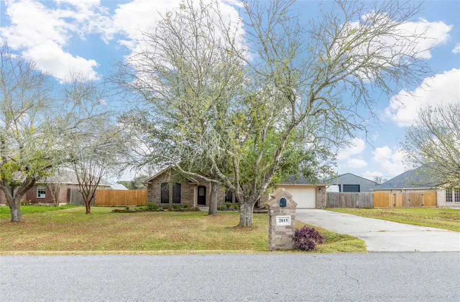 2015 Magnolia Bend, Baytown, TX 77523 - Image #2