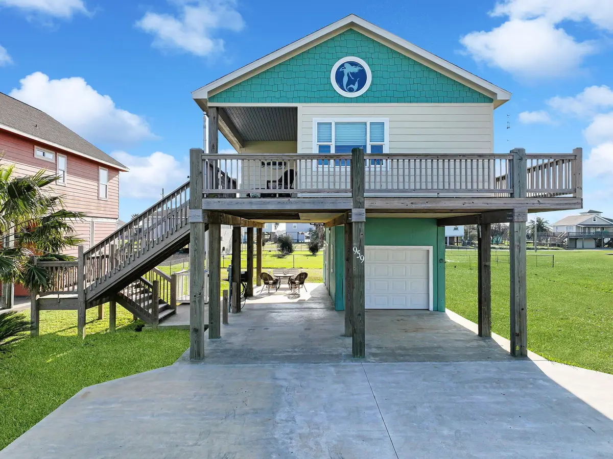 959 Surfview, Crystal Beach, TX 77650 - Image #1