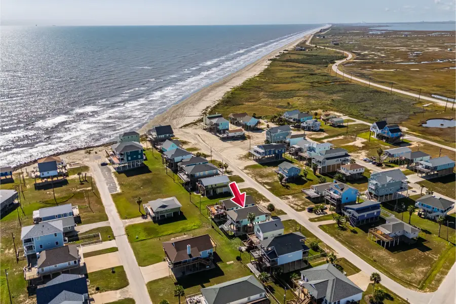 12922 Buccaneer Parkway, Freeport, TX 77541 - Image #2