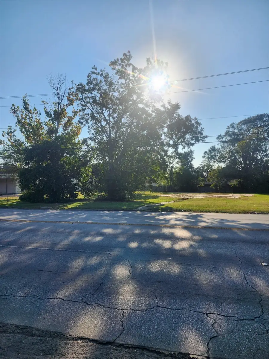 1409 N Pruett Street, Baytown, TX 77520 - Image #2