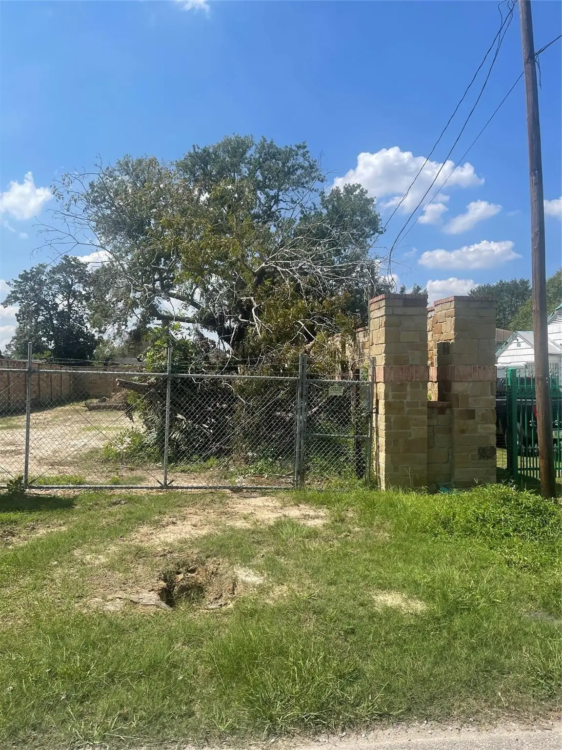 7317 Roswell Street, Houston, TX 77022 - Image #1