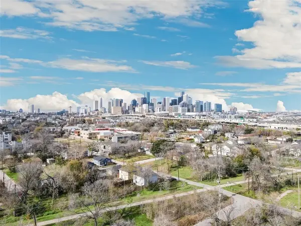 2701 Delano Street, Houston, TX 77004