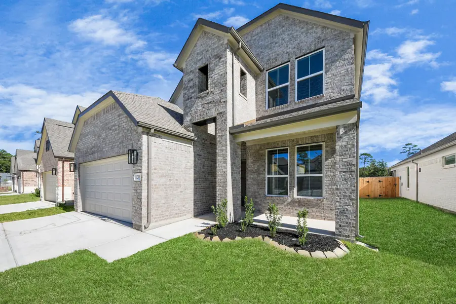 12030 Maple Oak Drive, Houston, TX 77066 - Image #2