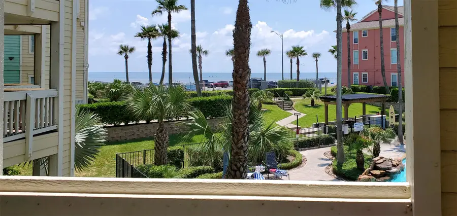 7000 Seawall Boulevard #722, Galveston, TX 77551 - Image #2