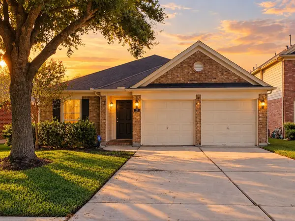27 Palm Desert Drive, Manvel, TX 77578
