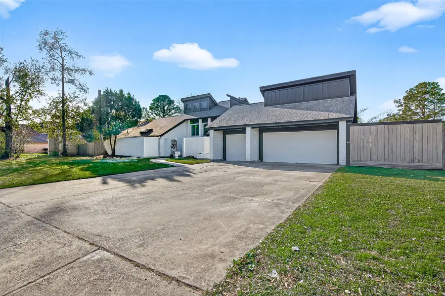 7939 Green Lawn Drive, Houston, TX 77088 - Image #2