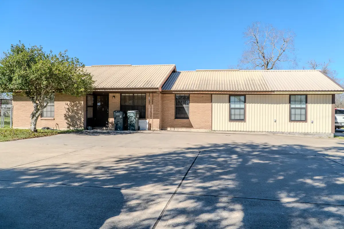 4959 Highway 90, Alleyton, TX 78935 - #1