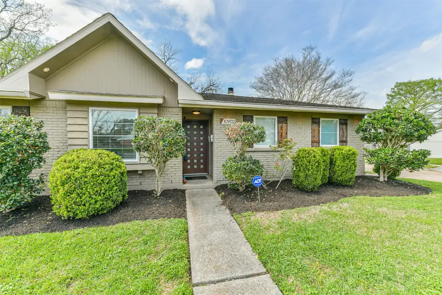 10902 Braewick Drive, Houston, TX 77096 - #2