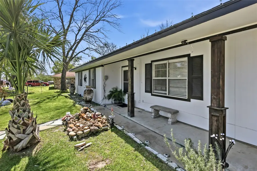 411 N Commerce Street, Madisonville, TX 77864 - #3