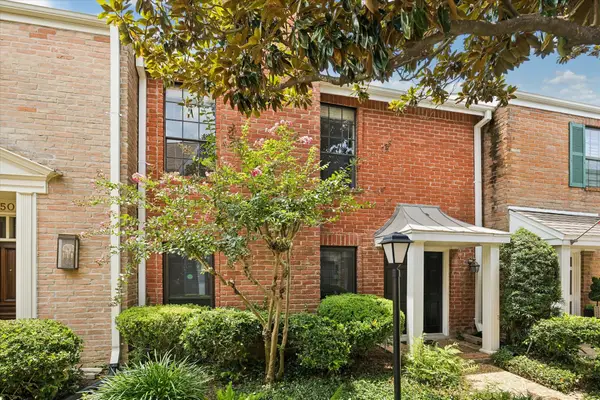 752 Augusta Drive #752, Houston, TX 77057
