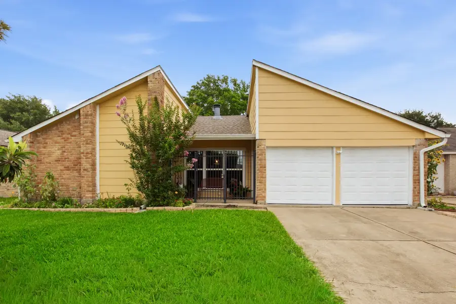 3451 Golders Green Drive, Houston, TX 77082 - #3