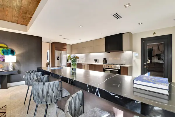 5454 John Dreaper Drive, Houston, TX 77056