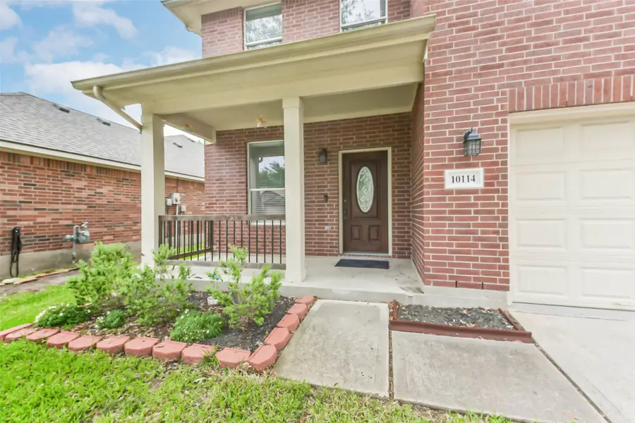 10114 Sand Tracks Court, Houston, TX 77064 - Image #2