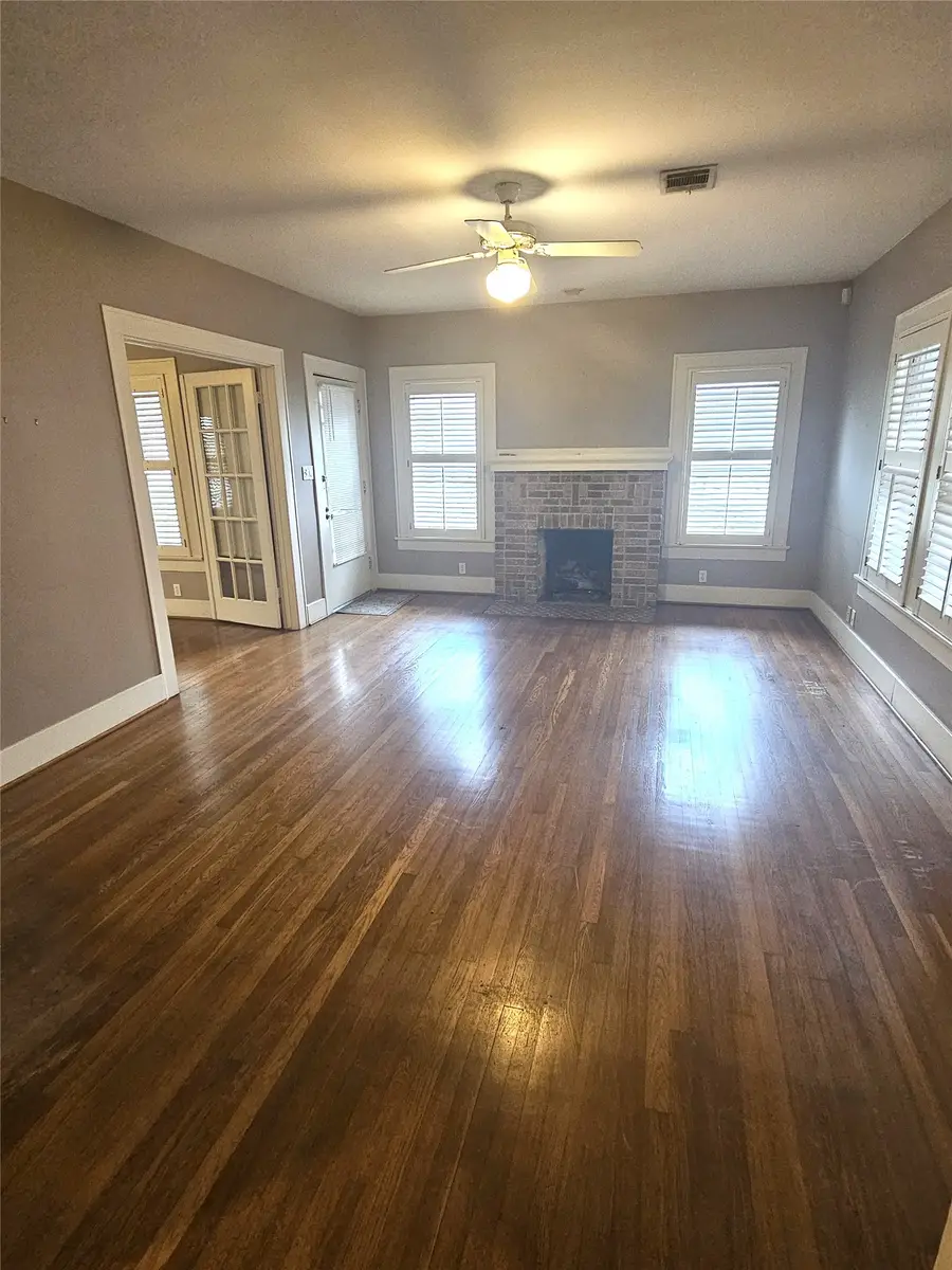 2046 W Main Street, Houston, TX 77098 - Image #2