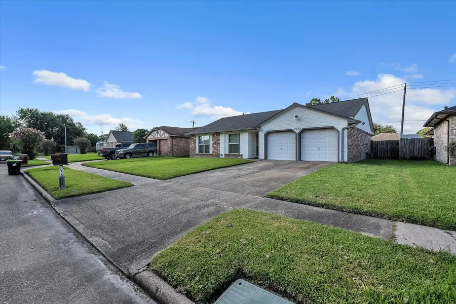 2058 Feather Ridge Drive, Missouri City, TX 77489 - #3
