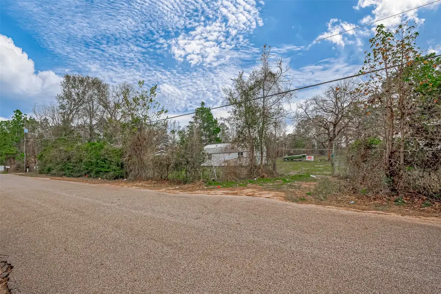 13727 Adams Lane, Pinehurst, TX 77362 - Image #3
