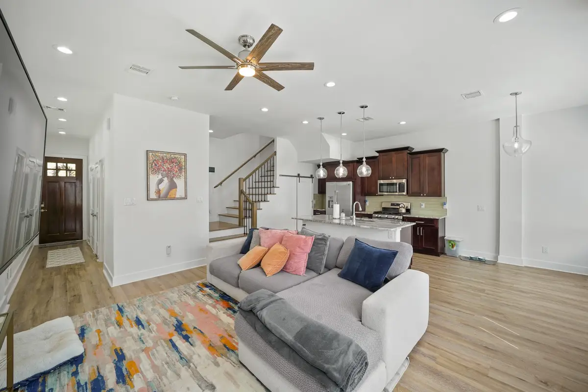 4402 Mckinley Street #B, Houston, TX 77051 - #1