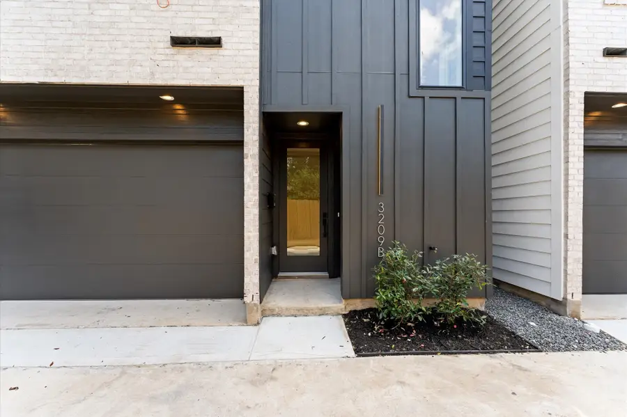 3209 Baer Street #B, Houston, TX 77020 - #2