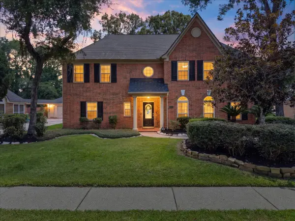 4318 Island Hills Drive, Pasadena, TX 77059