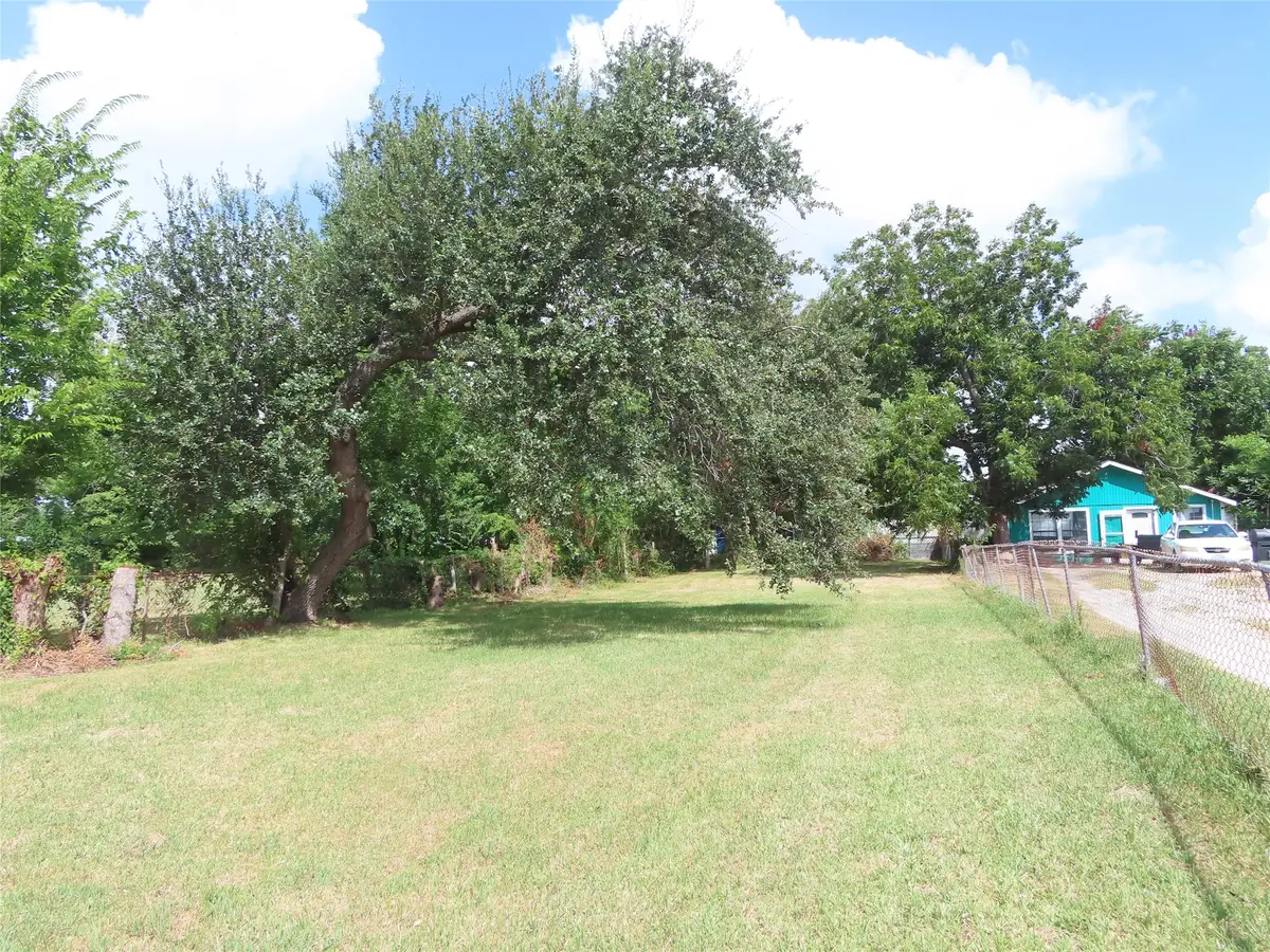 2107 Maryland Street, Baytown, TX 77520 - #1