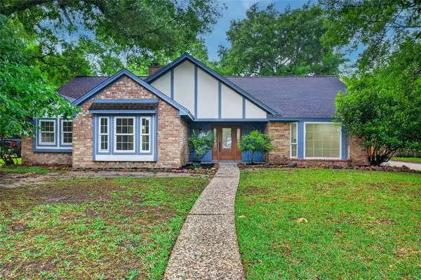 2402 River Village Drive, Houston, TX 77339