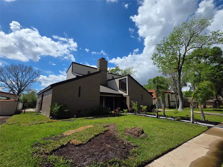 16406 Brook Forest Drive, Houston, TX 77059 - #2