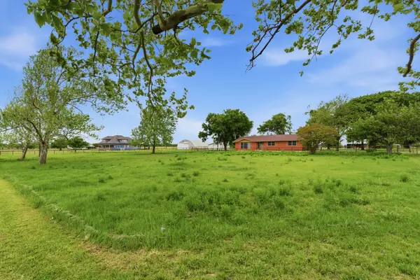 2199 Illinois Street, Rhome, TX 76078