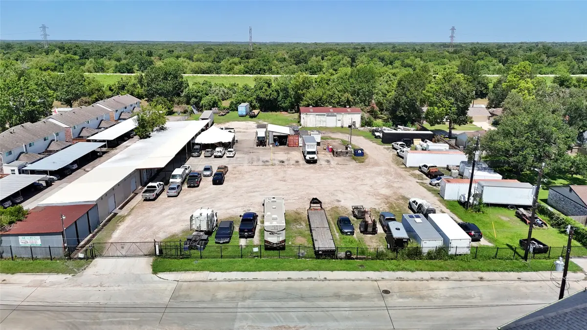 1915 Sherwood Forest Street, Houston, TX 77043 - Image #1