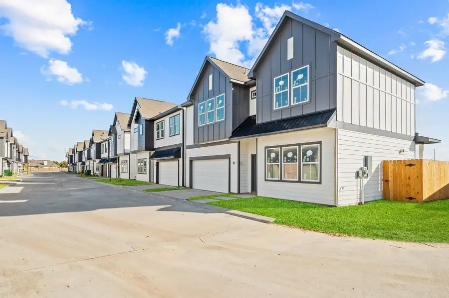 6702 Metro Blvd #18, Houston, TX 77083 - Image #2