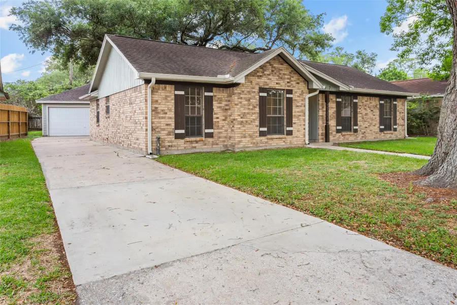 707 Briargrove Drive, Alvin, TX 77511 - #3