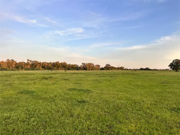 000 Hwy 97, Waelder, TX 78959