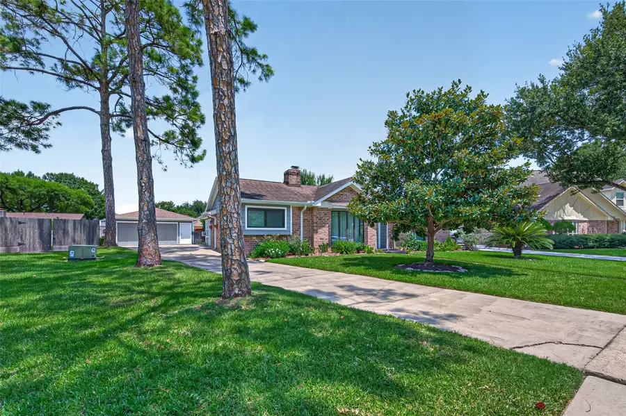 11818 Meadowdale Drive, Meadows Place, TX 77477 - #3
