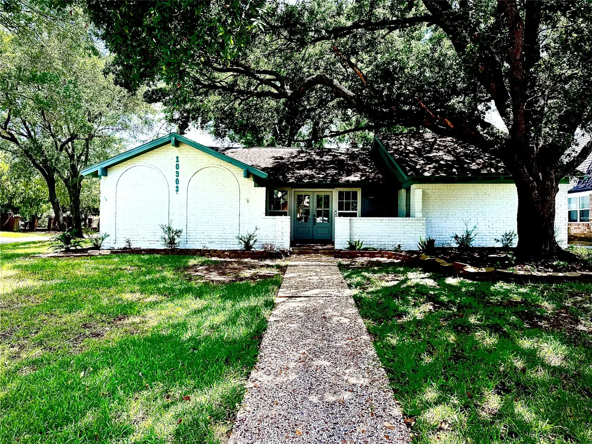 10903 Holly Springs Drive, Houston, TX 77042 - Image #1
