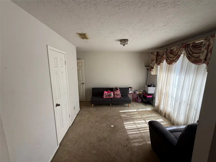 6830 Lost Thicket Drive, Houston, TX 77085 - Image #3